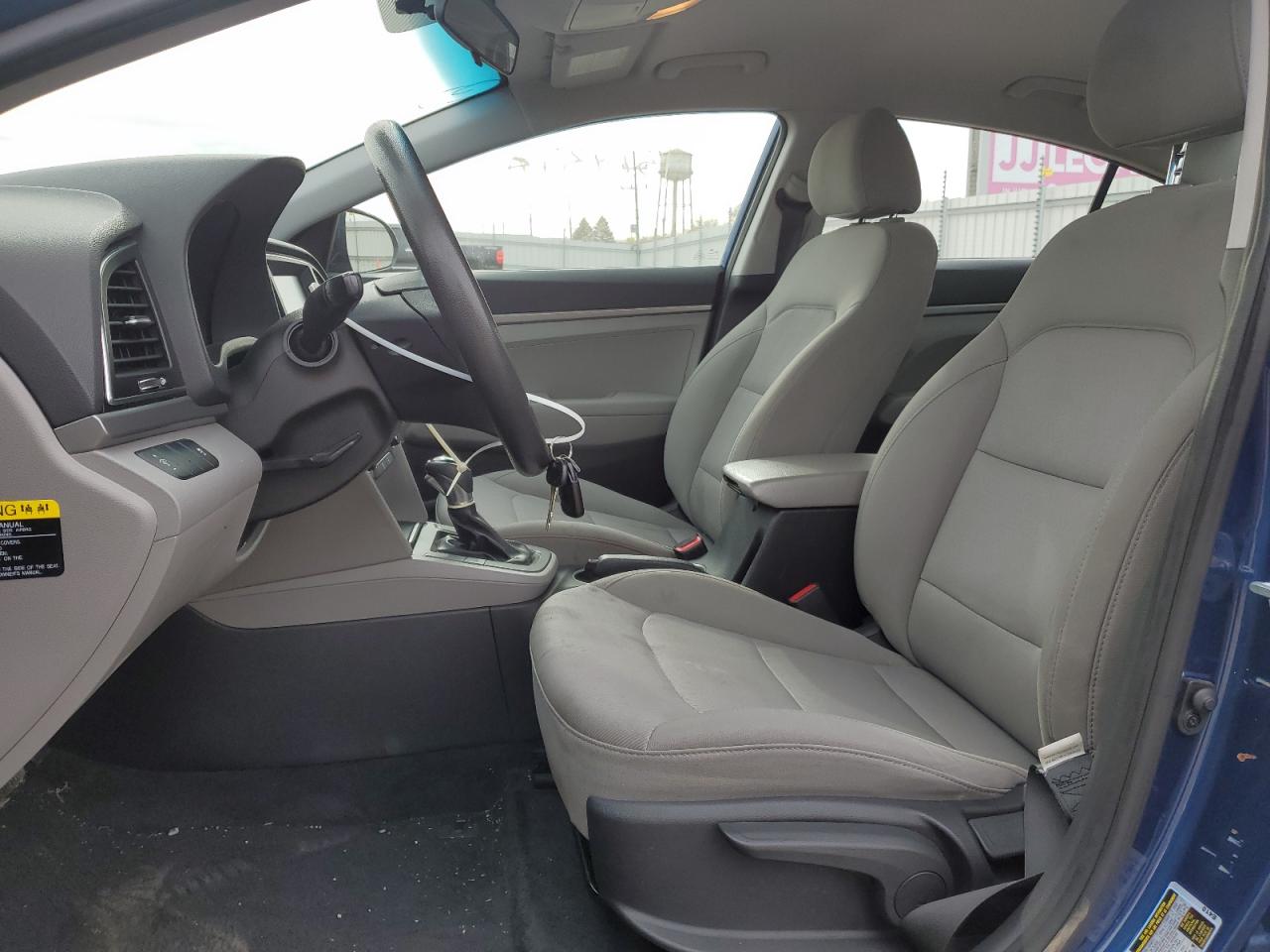 2018 Hyundai Elantra - Image 7