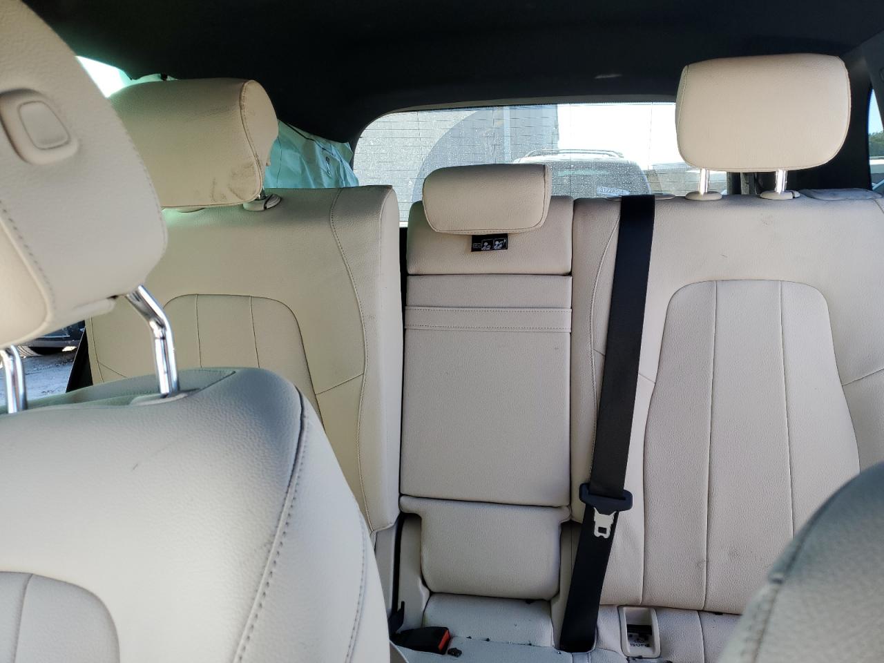 2021 Mercedes-Benz GLB - Image 10