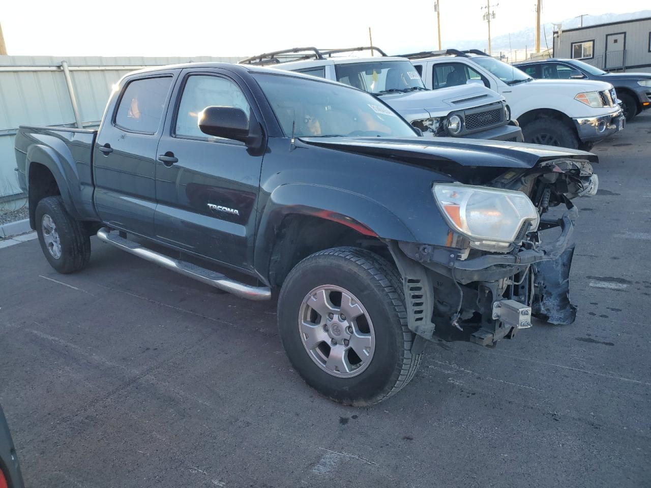 2015 Toyota Tacoma - Image 4