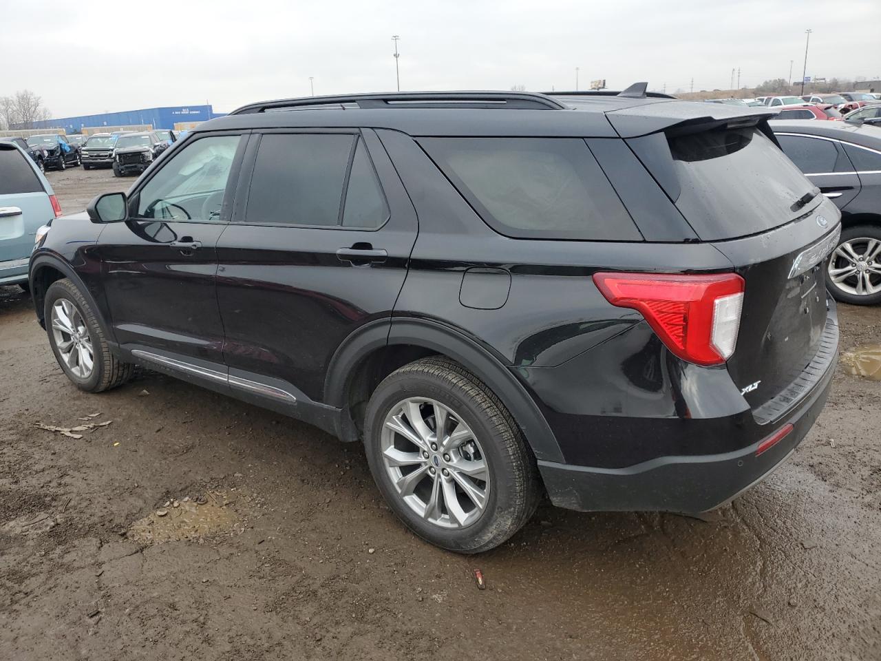 2023 Ford Explorer - Image 2