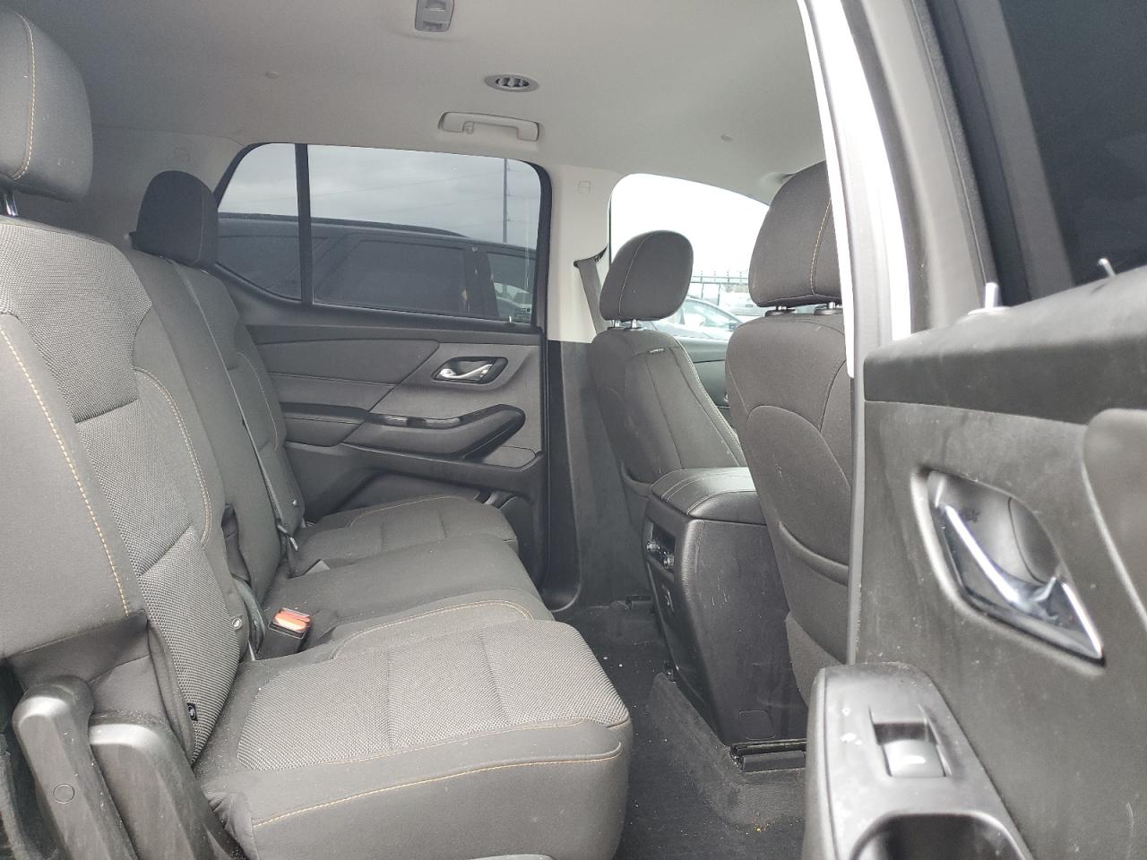 2020 Chevrolet Traverse - Image 11