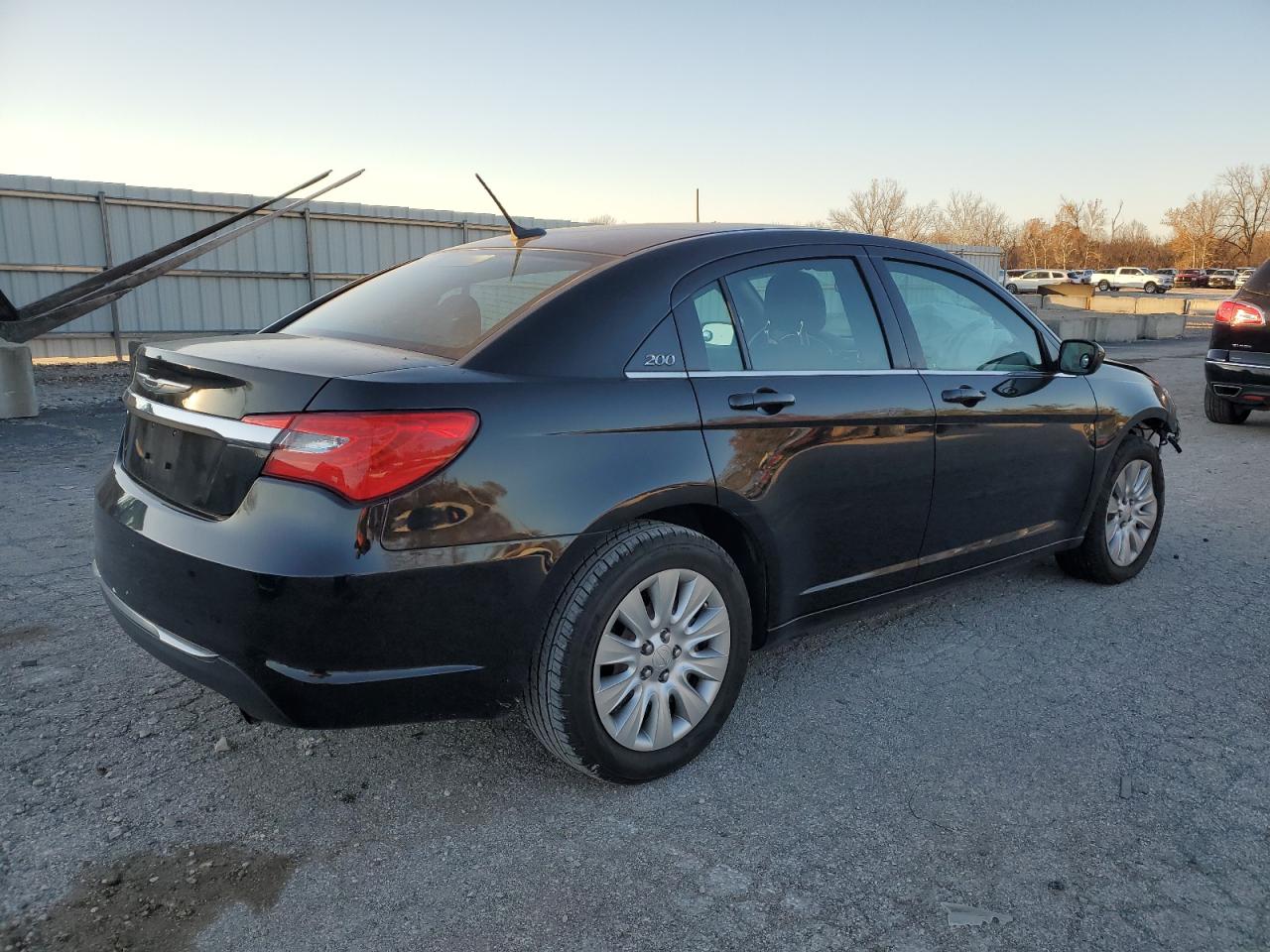 2014 Chrysler 200 - Image 3
