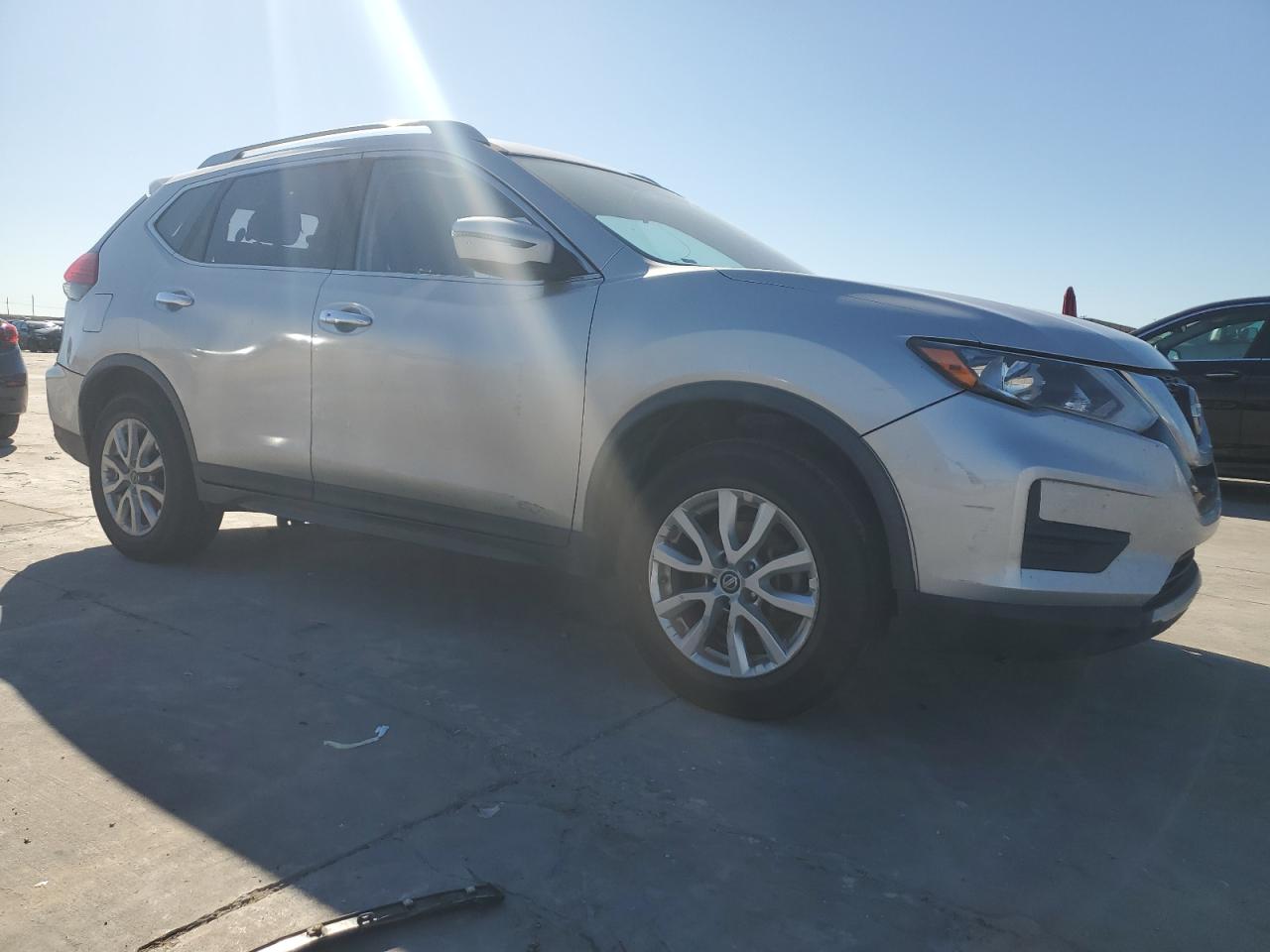 VIN JN8AT2MV3HW010497 2017 NISSAN ROGUE no.4