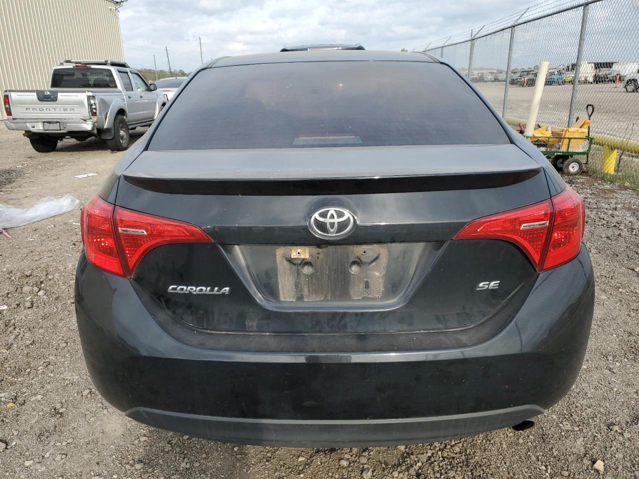 VIN 5YFBURHE7JP846585 2018 TOYOTA COROLLA no.6