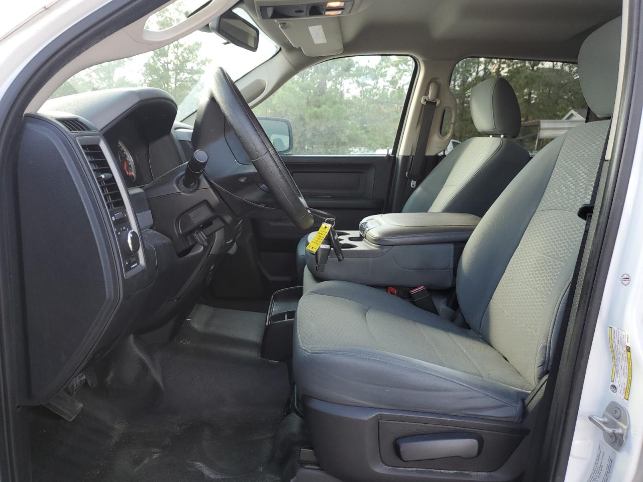 2016 RAM 1500 - Image 7