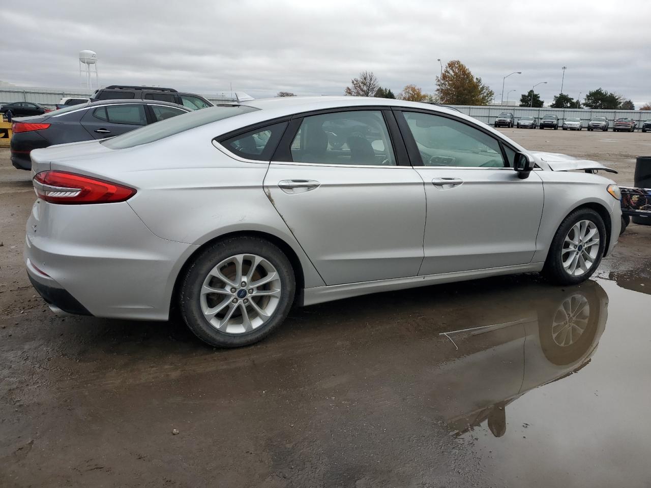 2019 Ford Fusion - Image 3