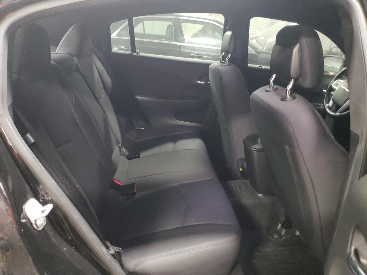 2012 Chrysler 200 - Image 10