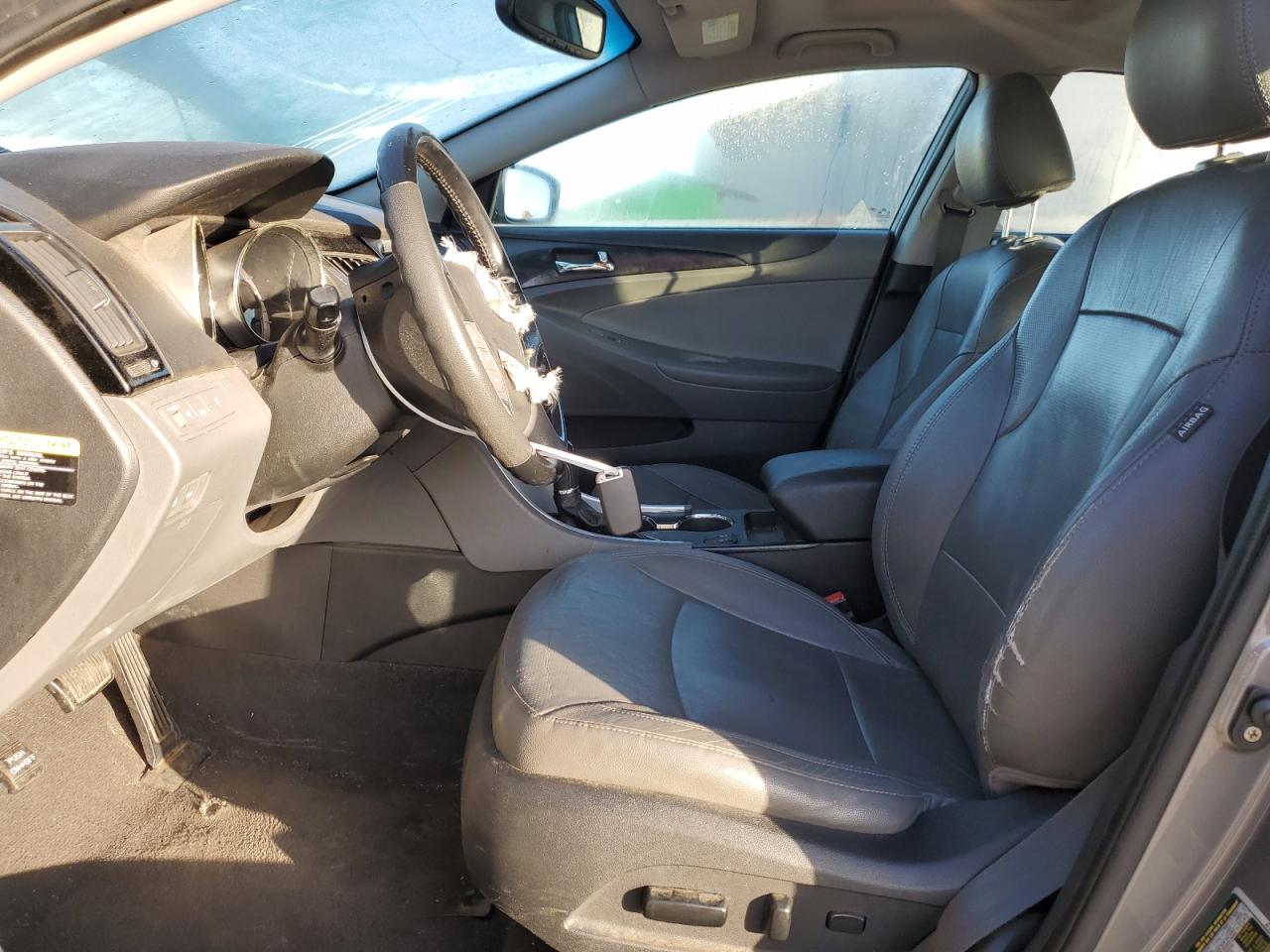 2011 Hyundai Sonata - Image 7