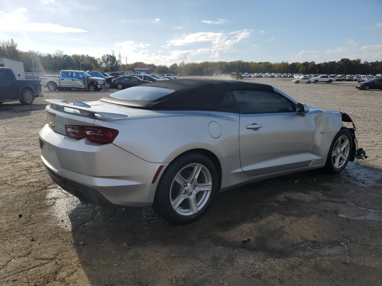 VIN 1G1FB3DX1K0132435 2019 CHEVROLET CAMARO no.3