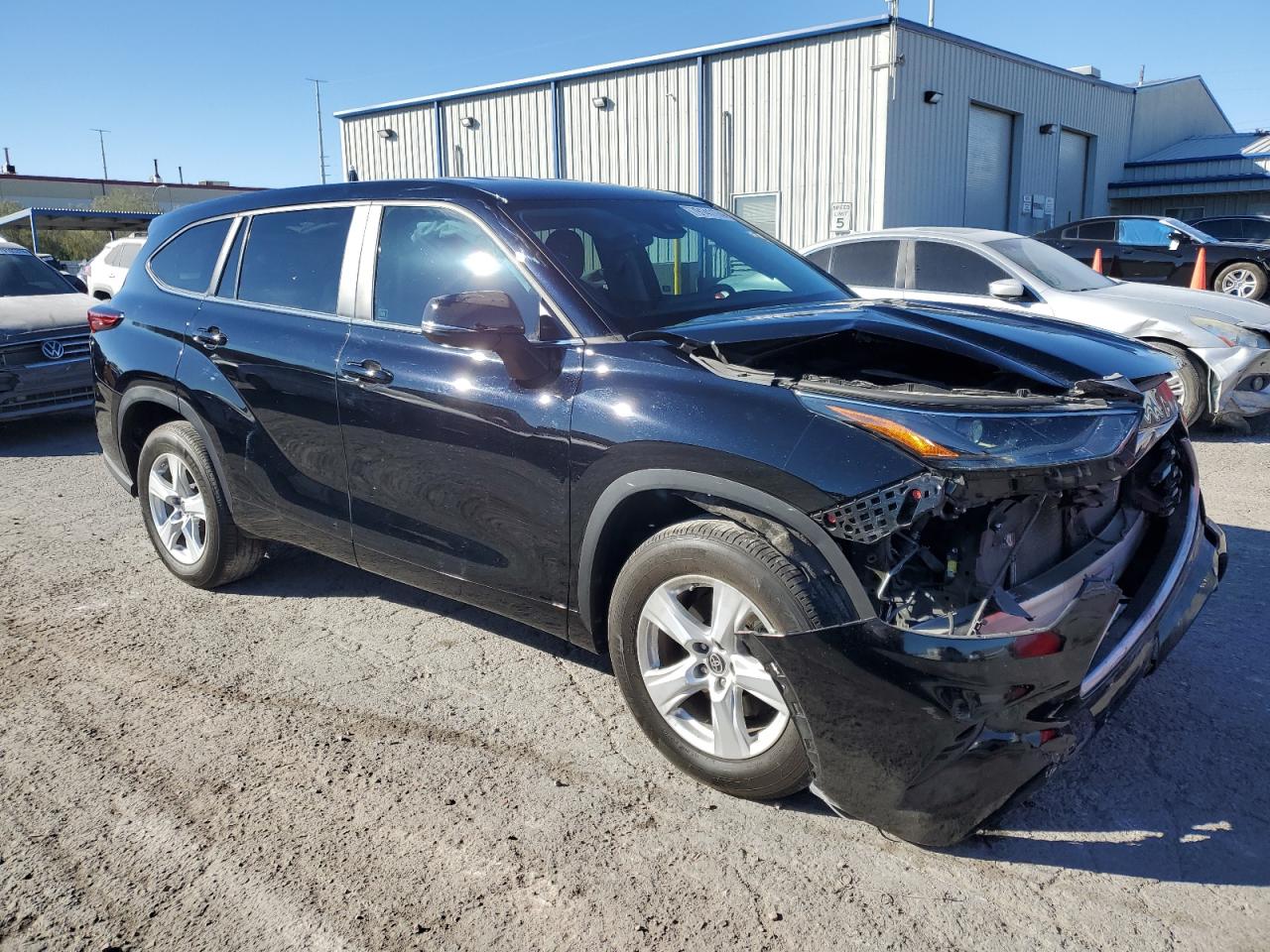 VIN 5TDKDRAH5PS038367 2023 TOYOTA HIGHLANDER no.4