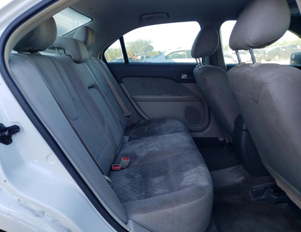 2012 Ford Fusion - Image 10