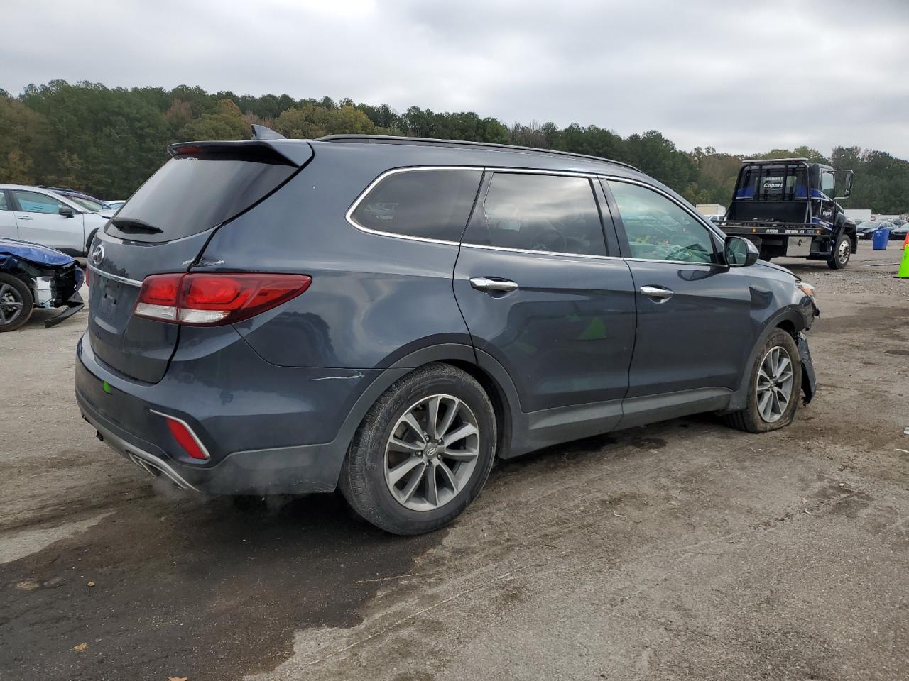 2017 Hyundai Santa Fe - Image 3