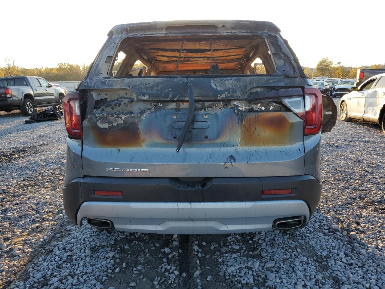 2020 GMC Acadia - Image 6