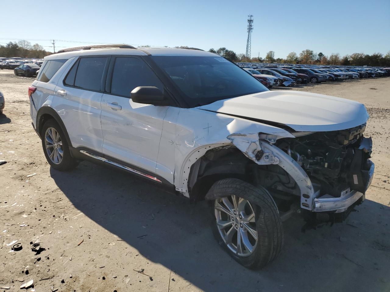 2022 Ford Explorer - Image 4