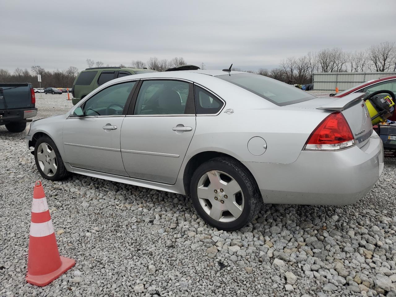 2011 Chevrolet Impala - Image 2