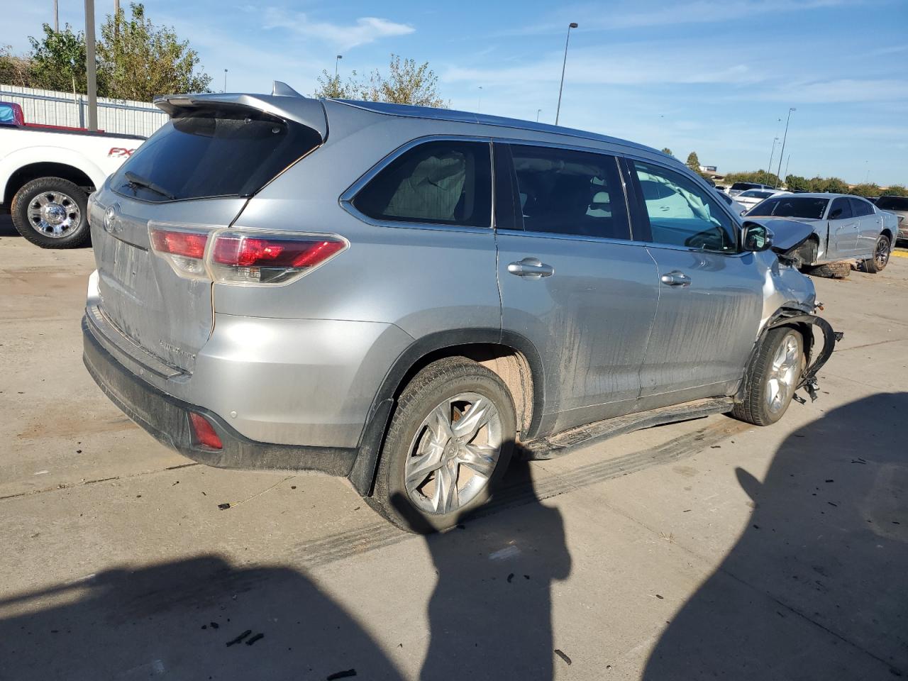 2015 Toyota Highlander - Image 3