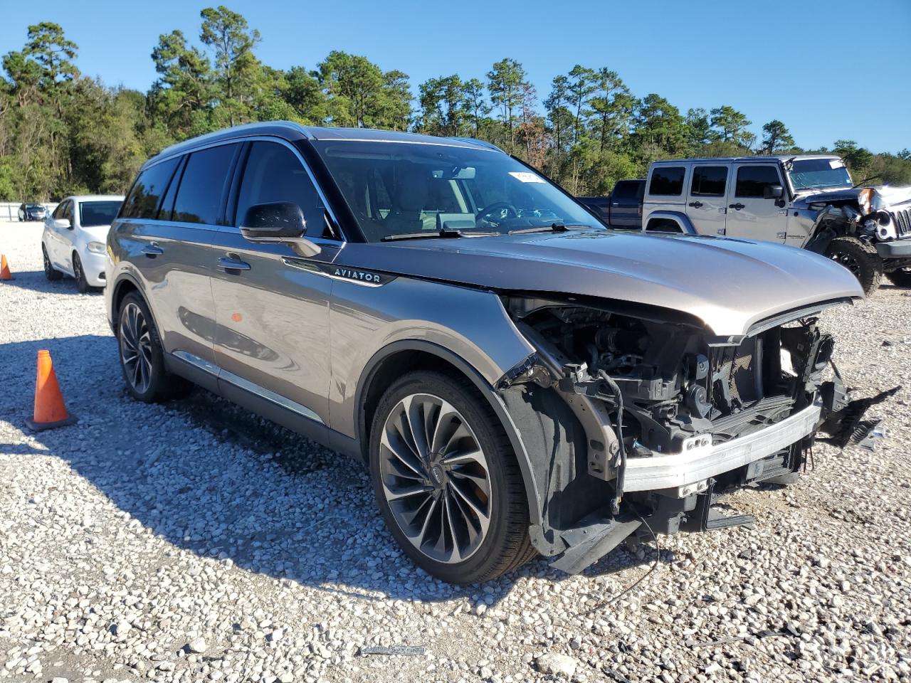 VIN 5LM5J7WC4MGL17718 2021 LINCOLN AVIATOR no.4