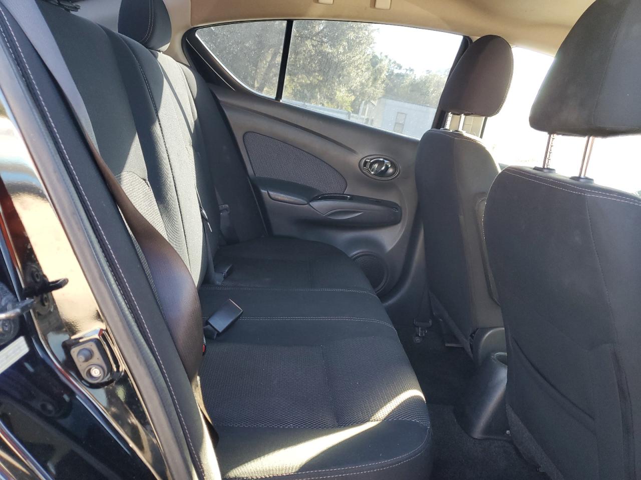 2016 Nissan Versa - Image 10