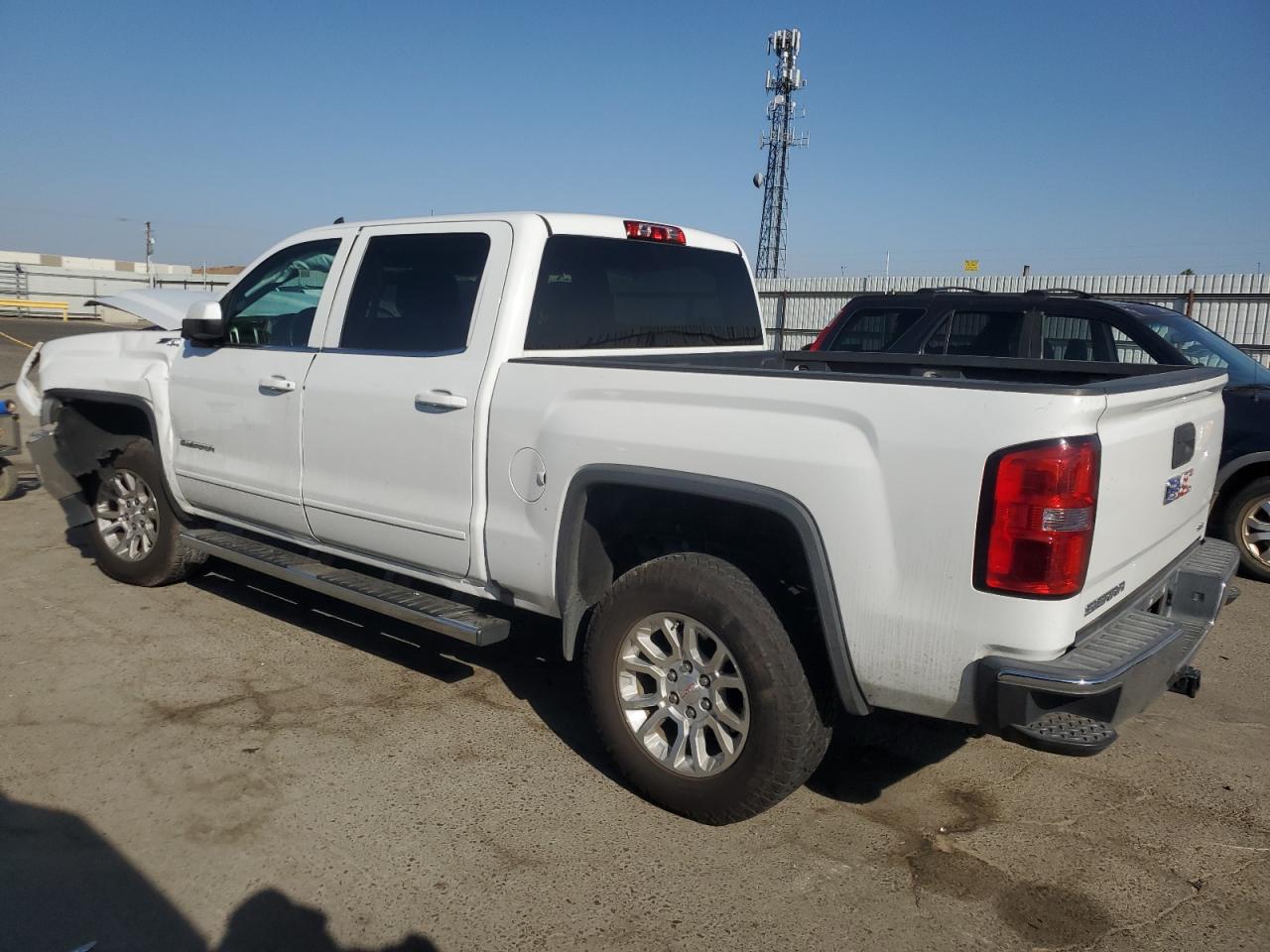 2017 GMC Sierra - Image 2