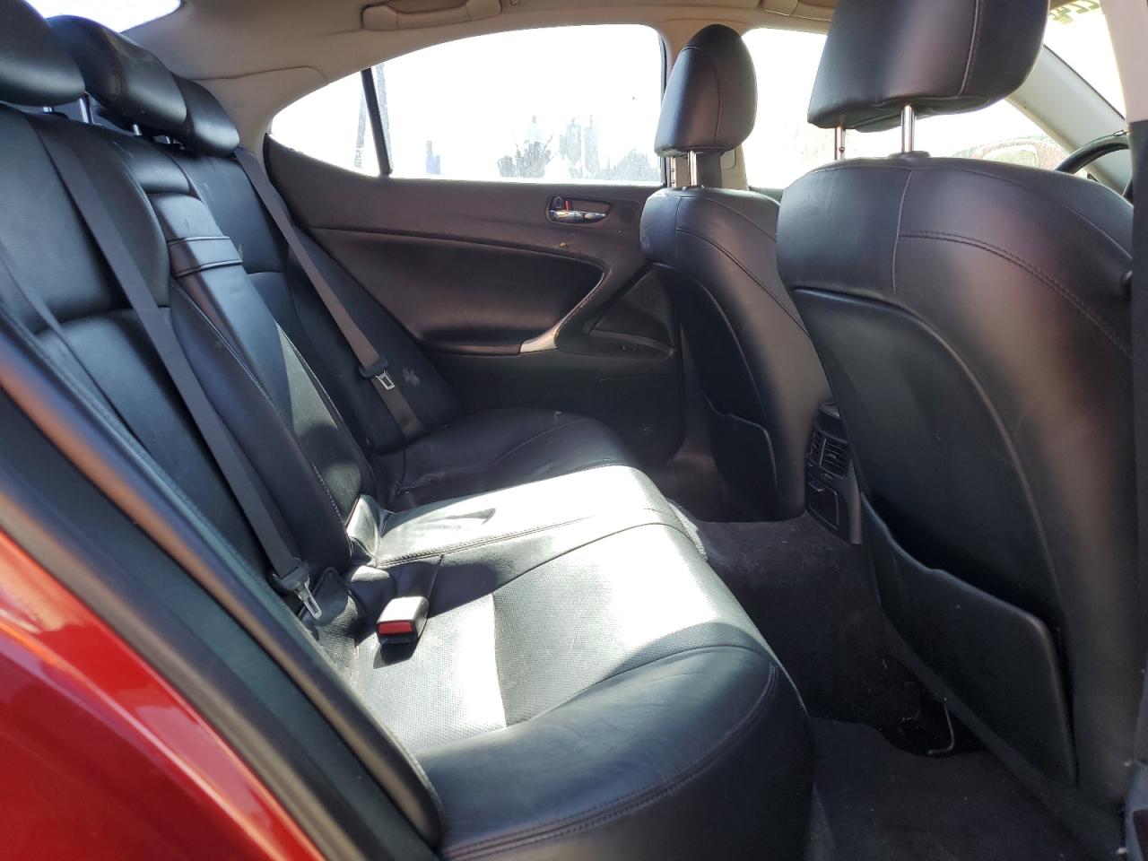 2006 Lexus IS - Image 10
