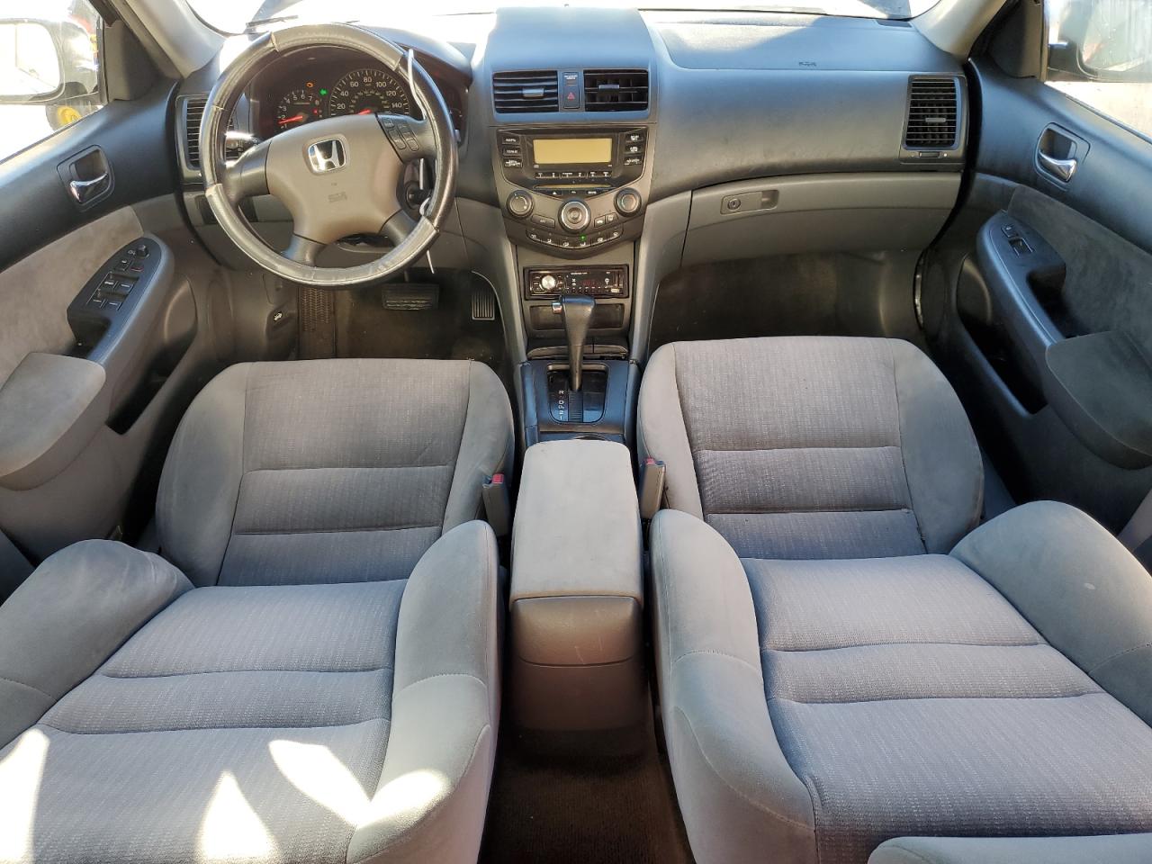 2004 Honda Accord - Image 8