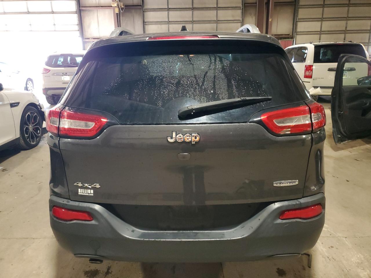 2016 Jeep Cherokee Latitude VIN: 1C4PJMCB7GW330953 Lot: 79689374