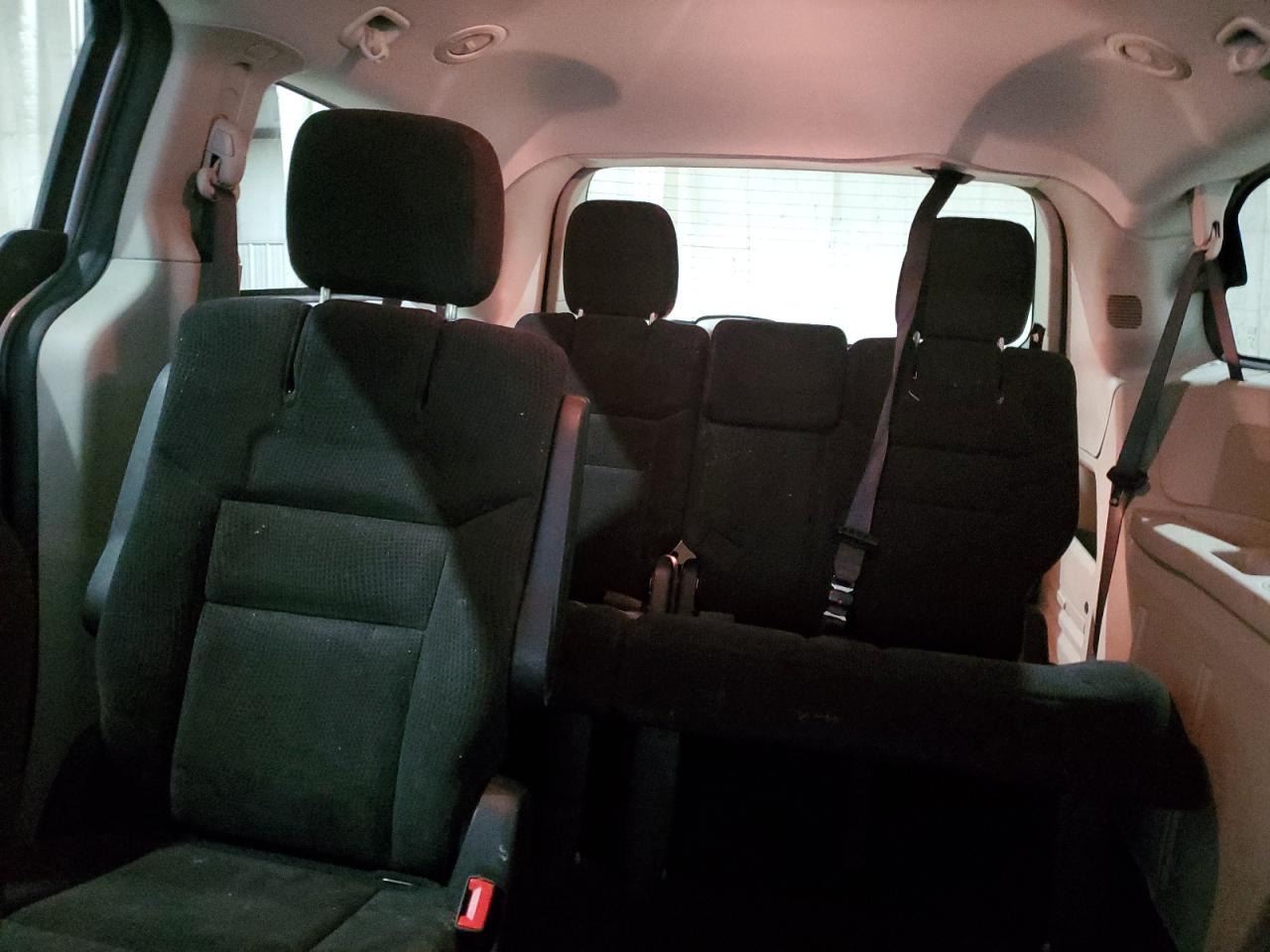 2014 Dodge Caravan - Image 10