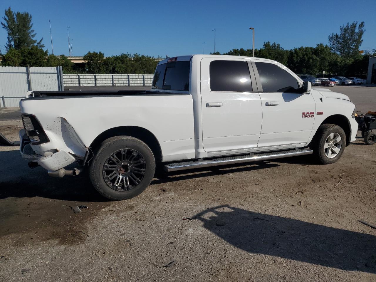 2018 RAM 1500 - Image 3