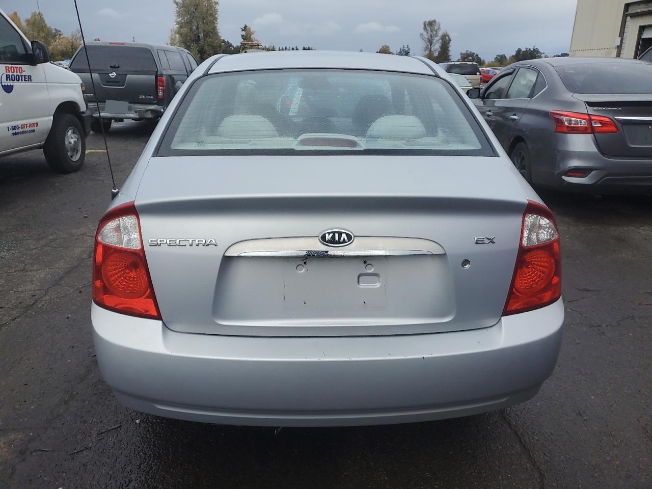 2004 Kia Spectra Lx VIN: KNAFE121745022106 Lot: 78037914