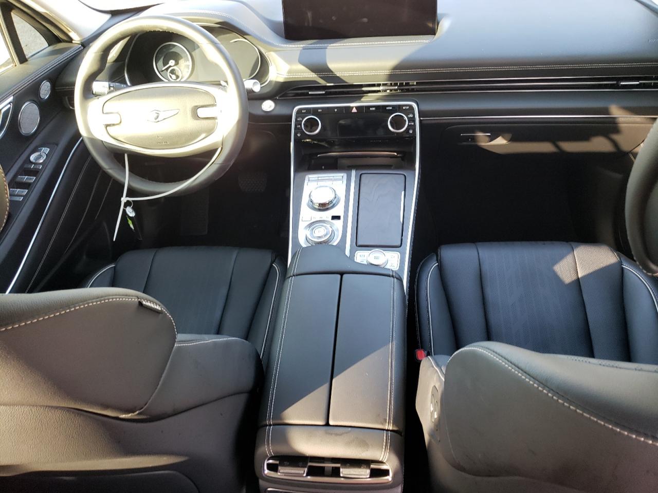 2024 Genesis GV80 - Image 8