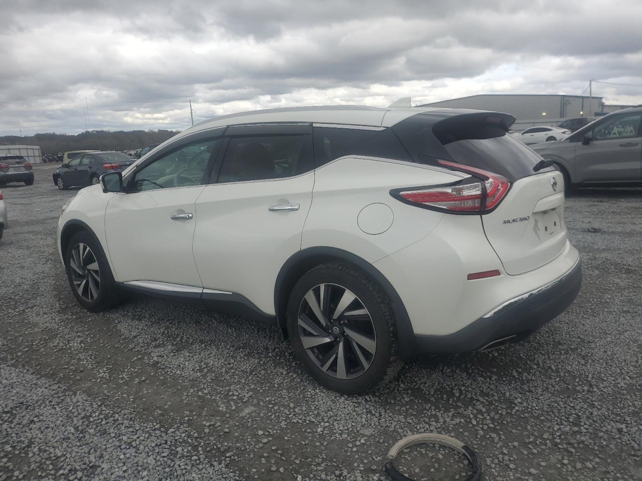 2016 Nissan Murano - Image 2
