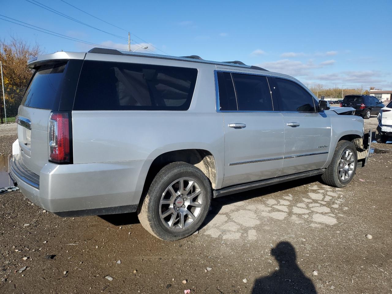 2020 GMC Yukon - Image 3