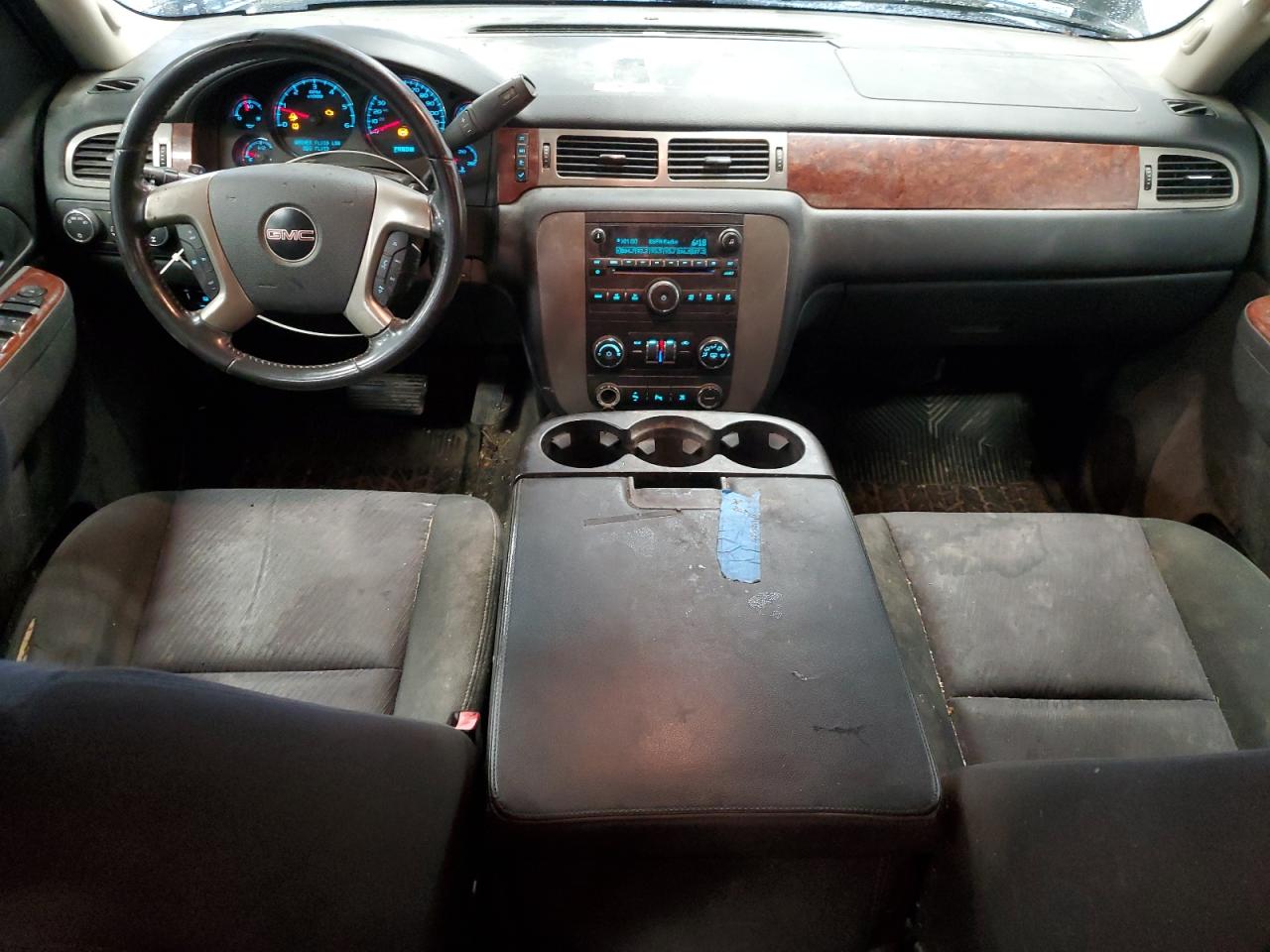 2010 GMC Yukon - Image 8