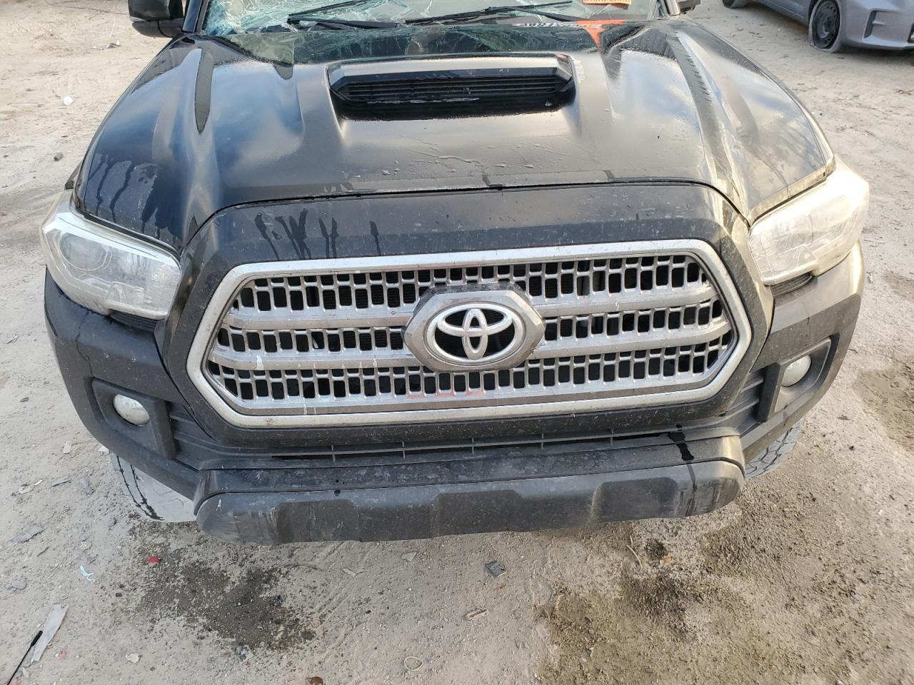 2016 Toyota Tacoma - Image 11