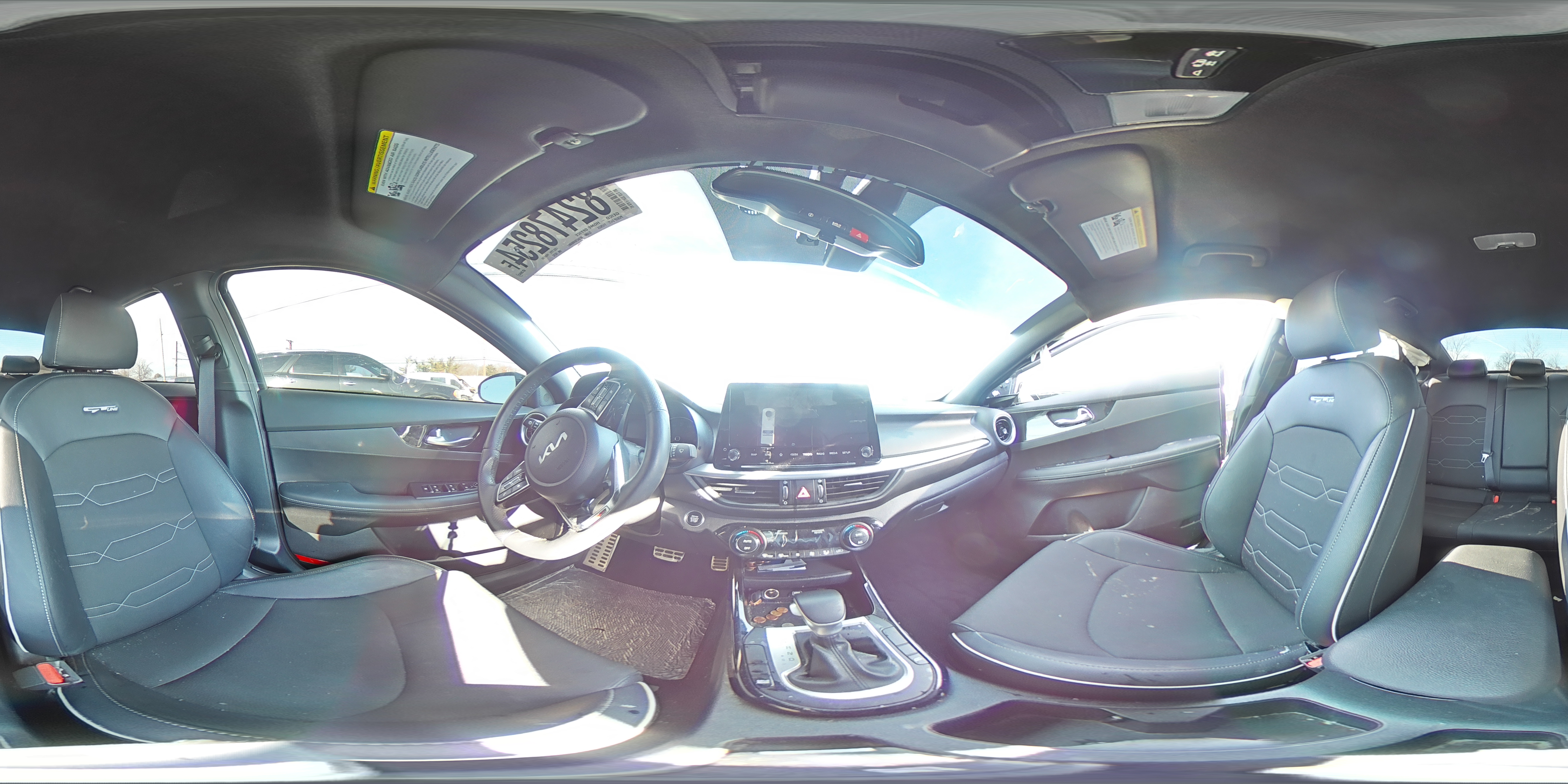 2024 Kia Forte - Image 13