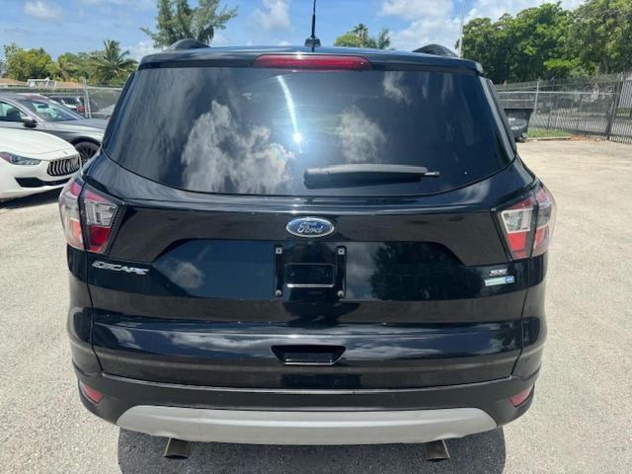 2017 Ford Escape Se VIN: 1FMCU9GD7HUD01945 Lot: 79203694