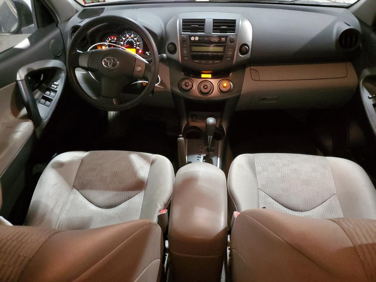 2010 Toyota RAV 4 - Image 8