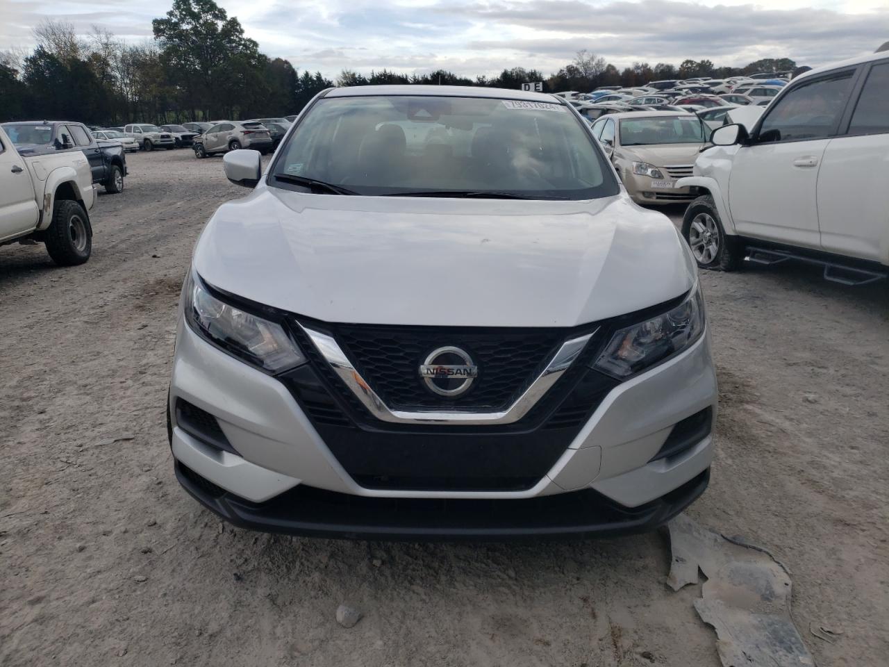 2020 Nissan Rogue - Image 5