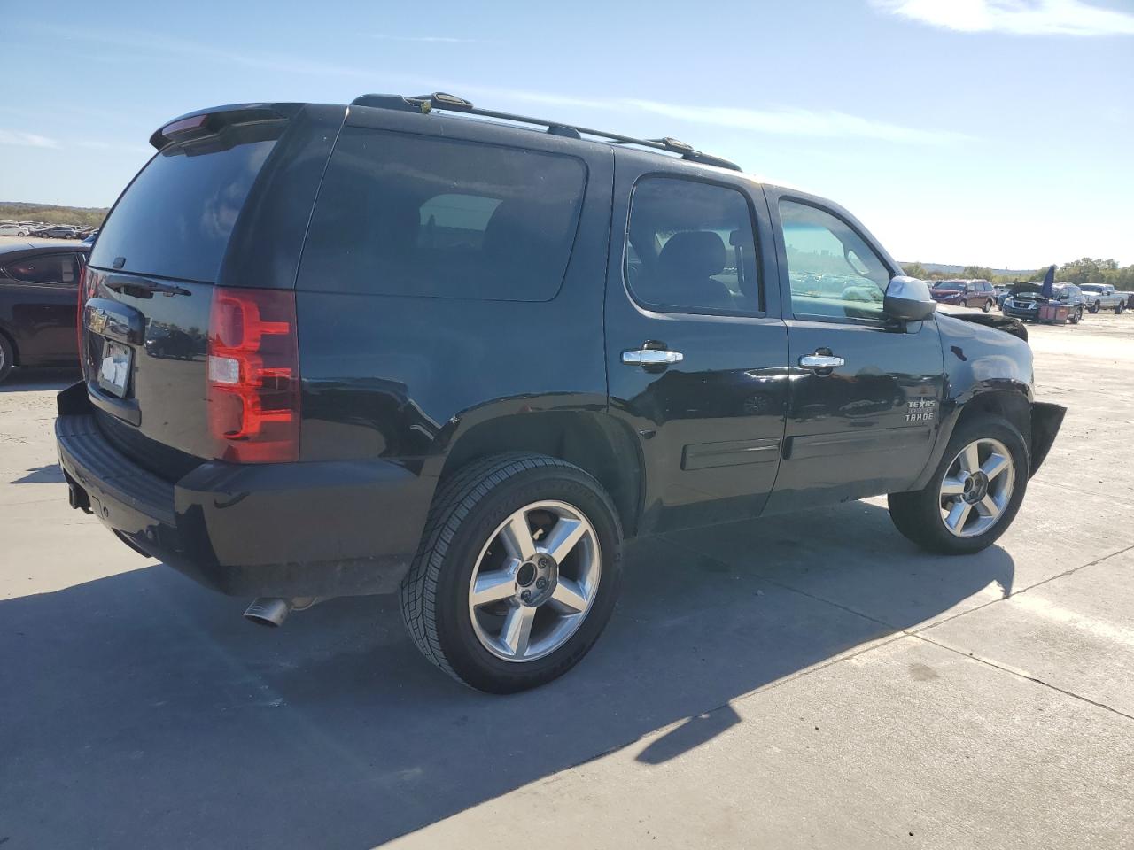 2013 Chevrolet Tahoe - Image 3