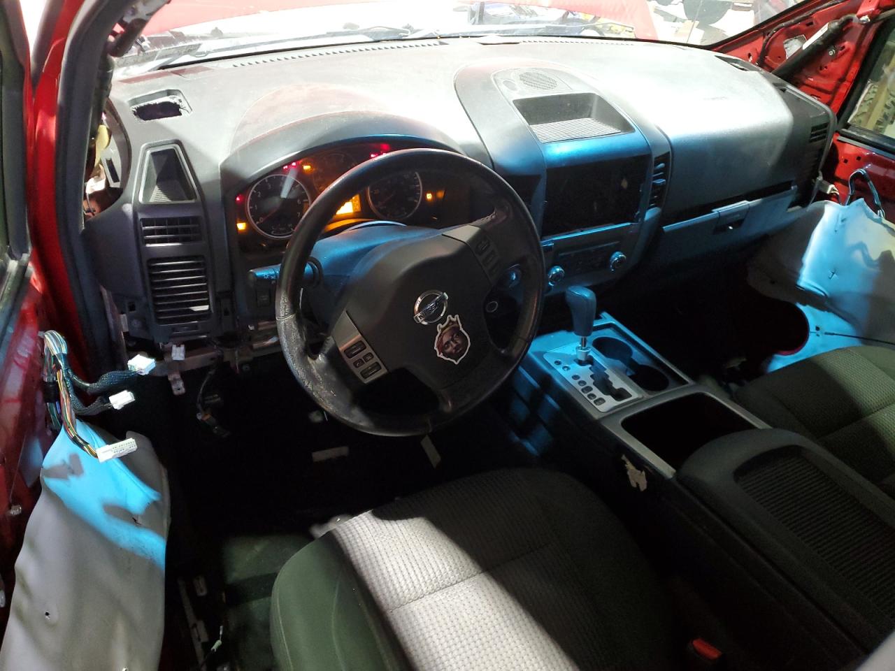 2011 Nissan Titan - Image 8