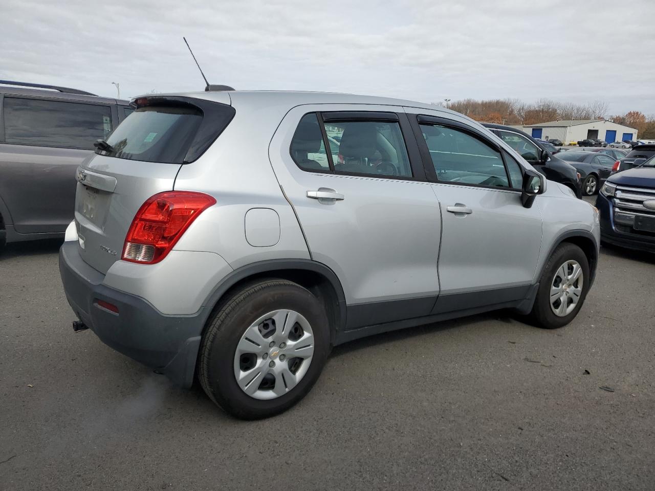 2016 Chevrolet Trax - Image 3