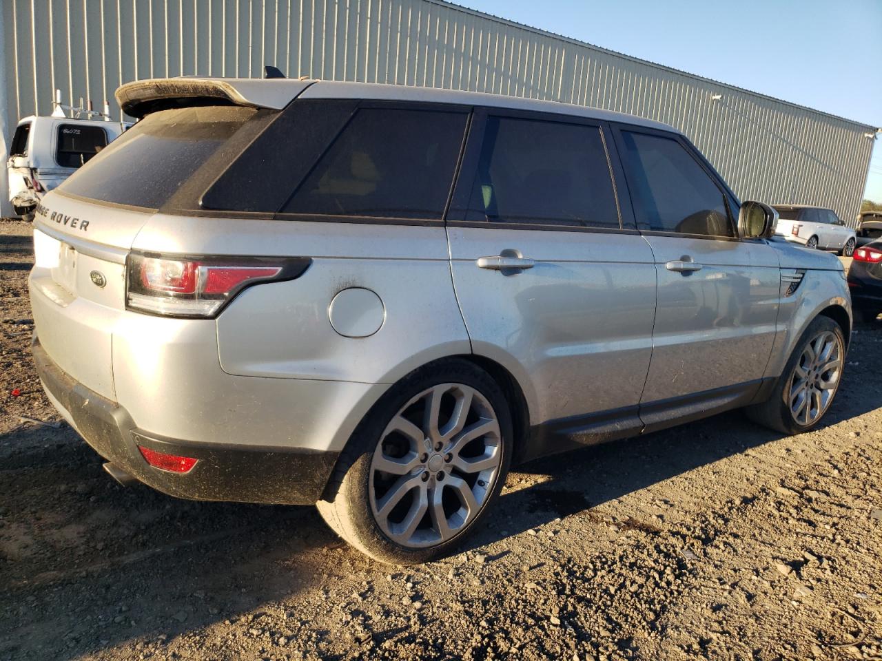 2016 Land Rover Range Rover - Image 3