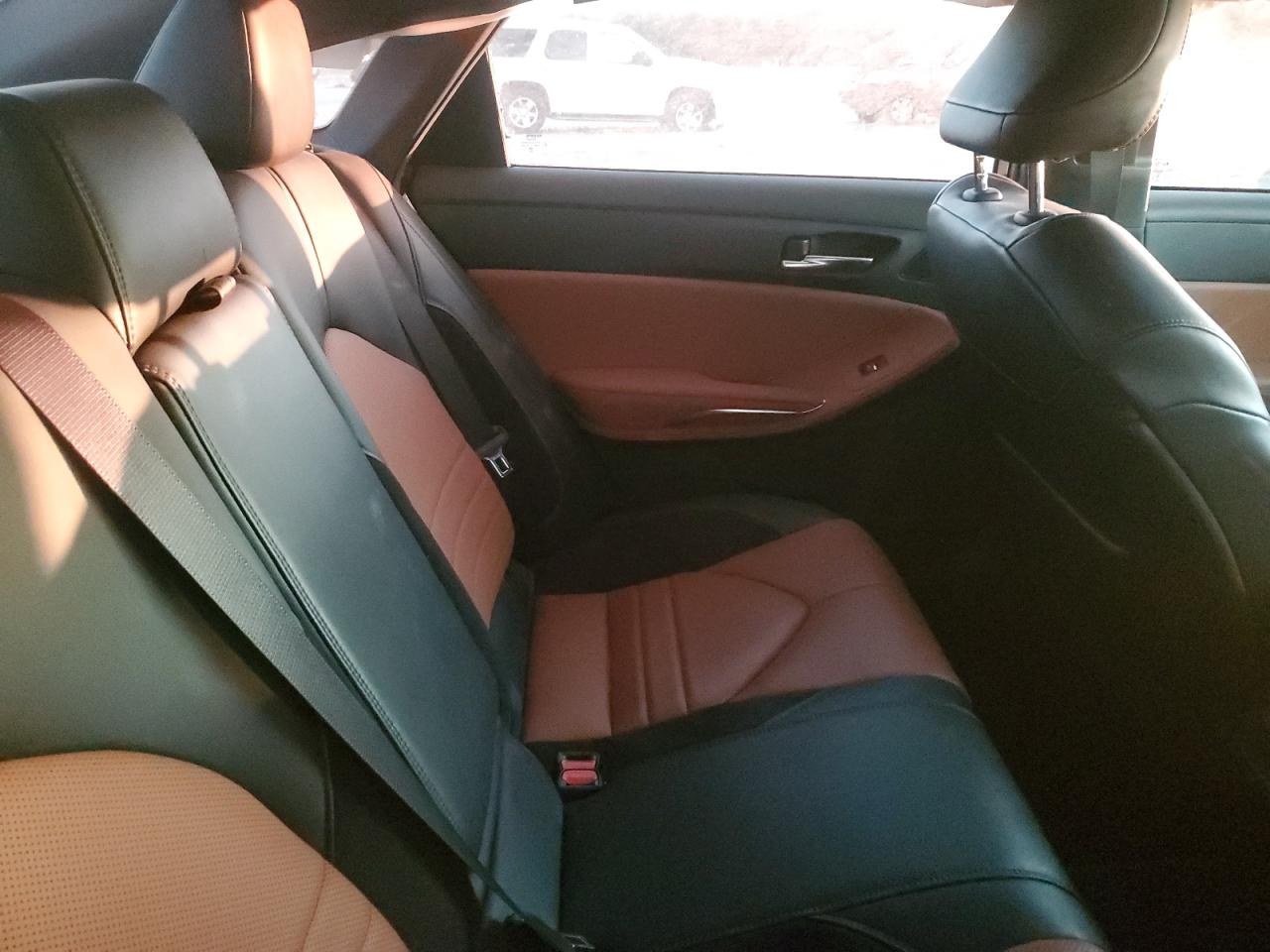 2021 Toyota Avalon - Image 10
