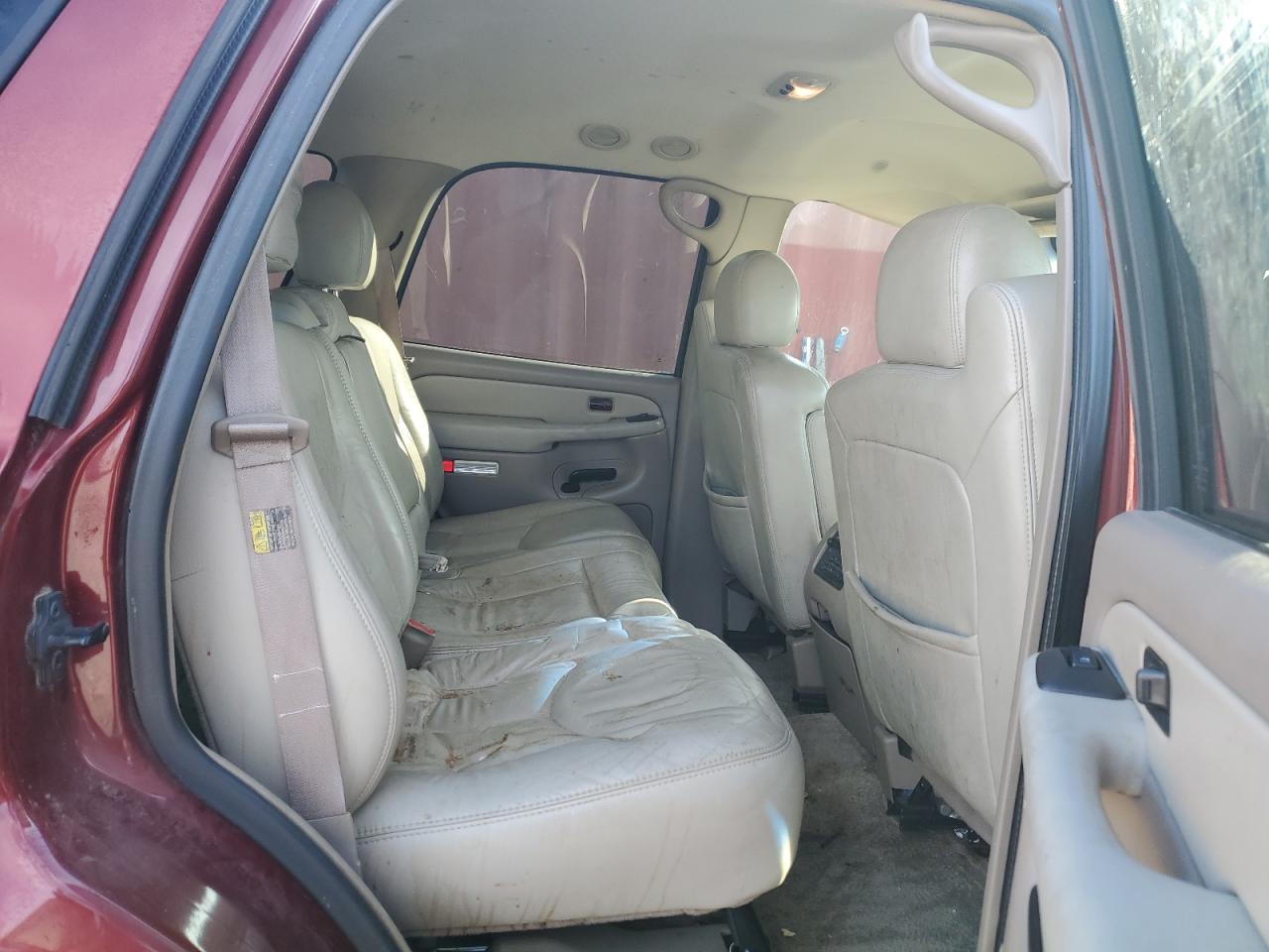 2003 Chevrolet Tahoe - Image 11
