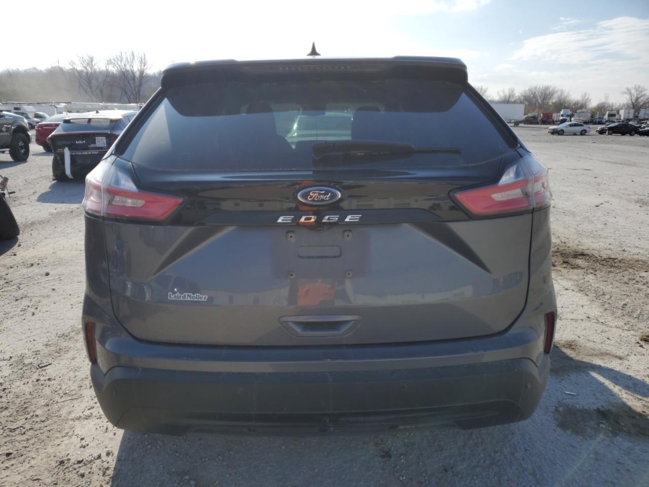 2021 Ford Edge - Image 6