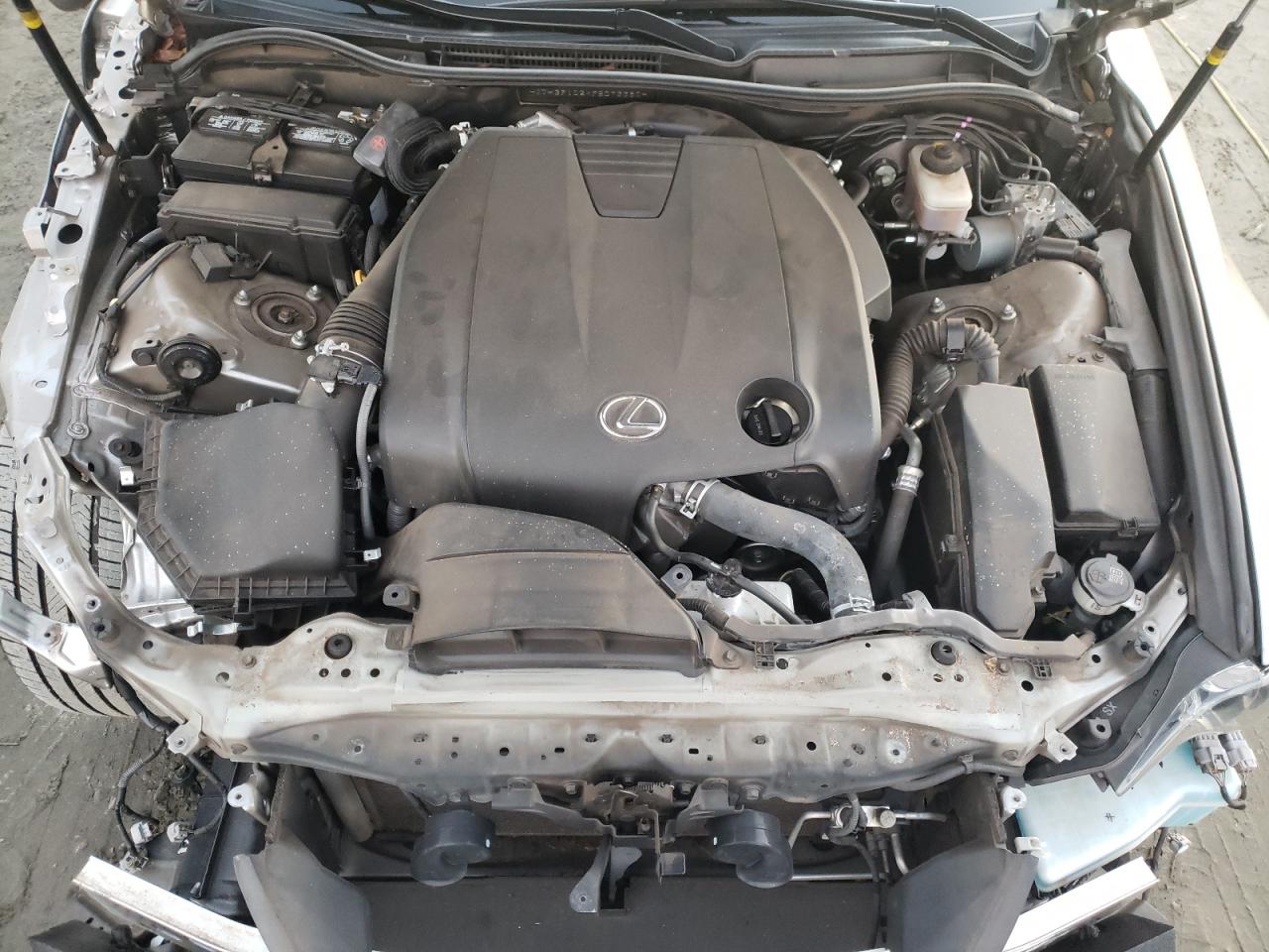 2015 Lexus IS - Image 11