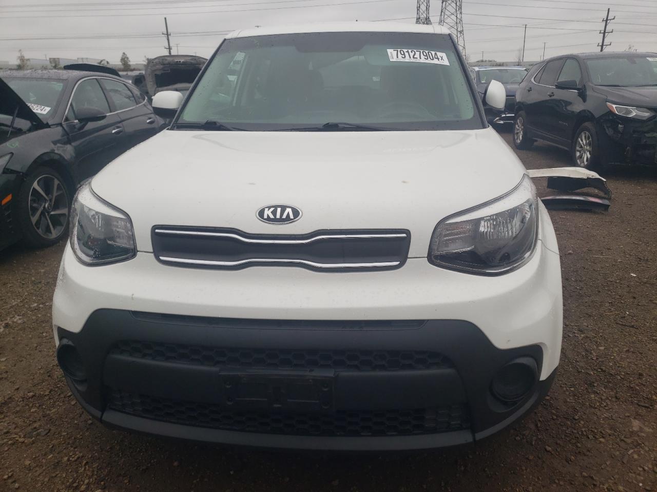 VIN KNDJN2A29J7563400 2018 KIA SOUL no.5