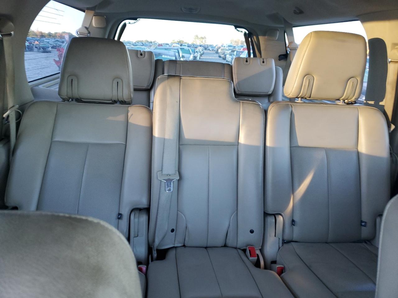 2017 Ford Expedition - Image 10