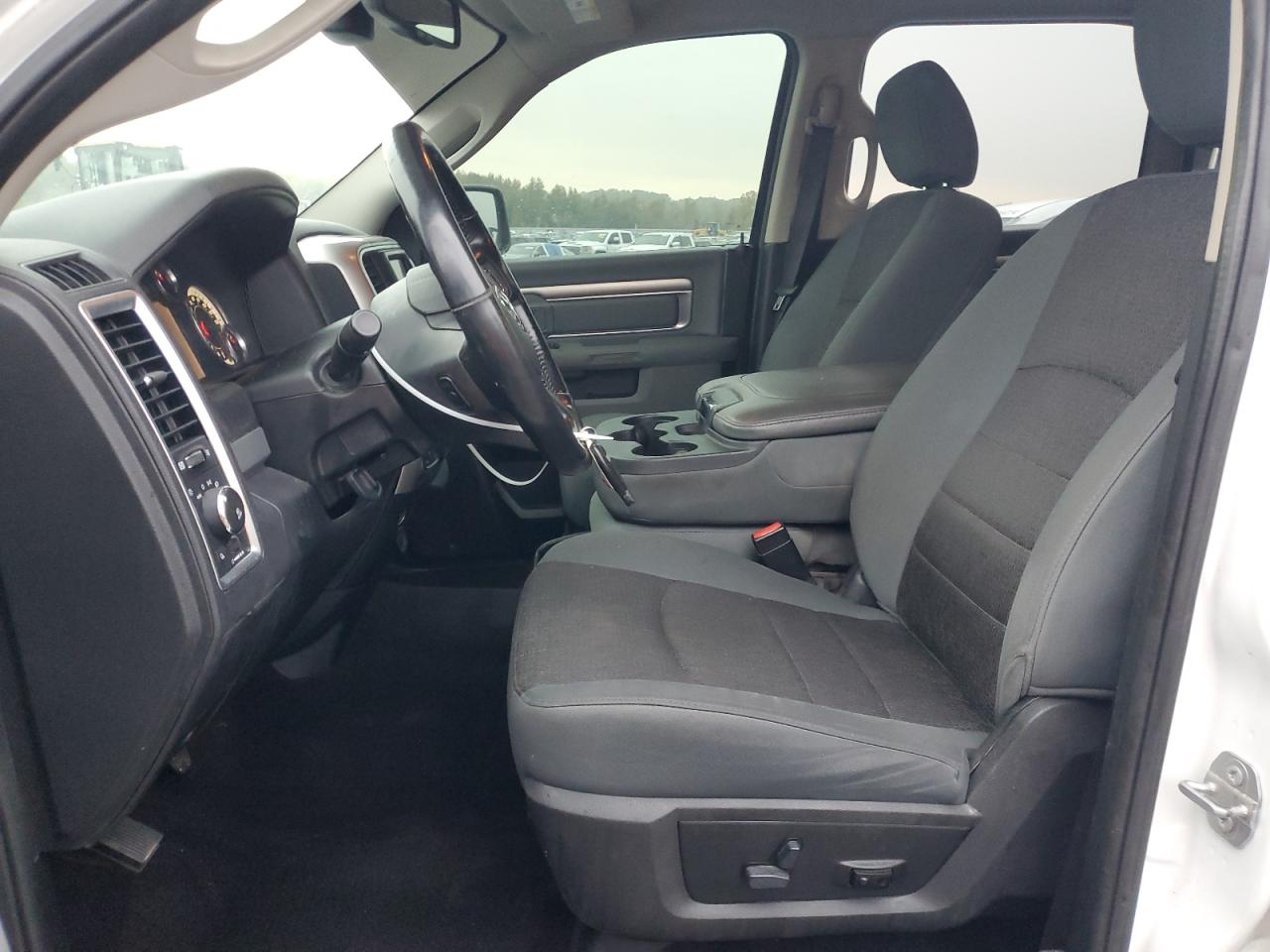 2017 RAM 1500 - Image 7