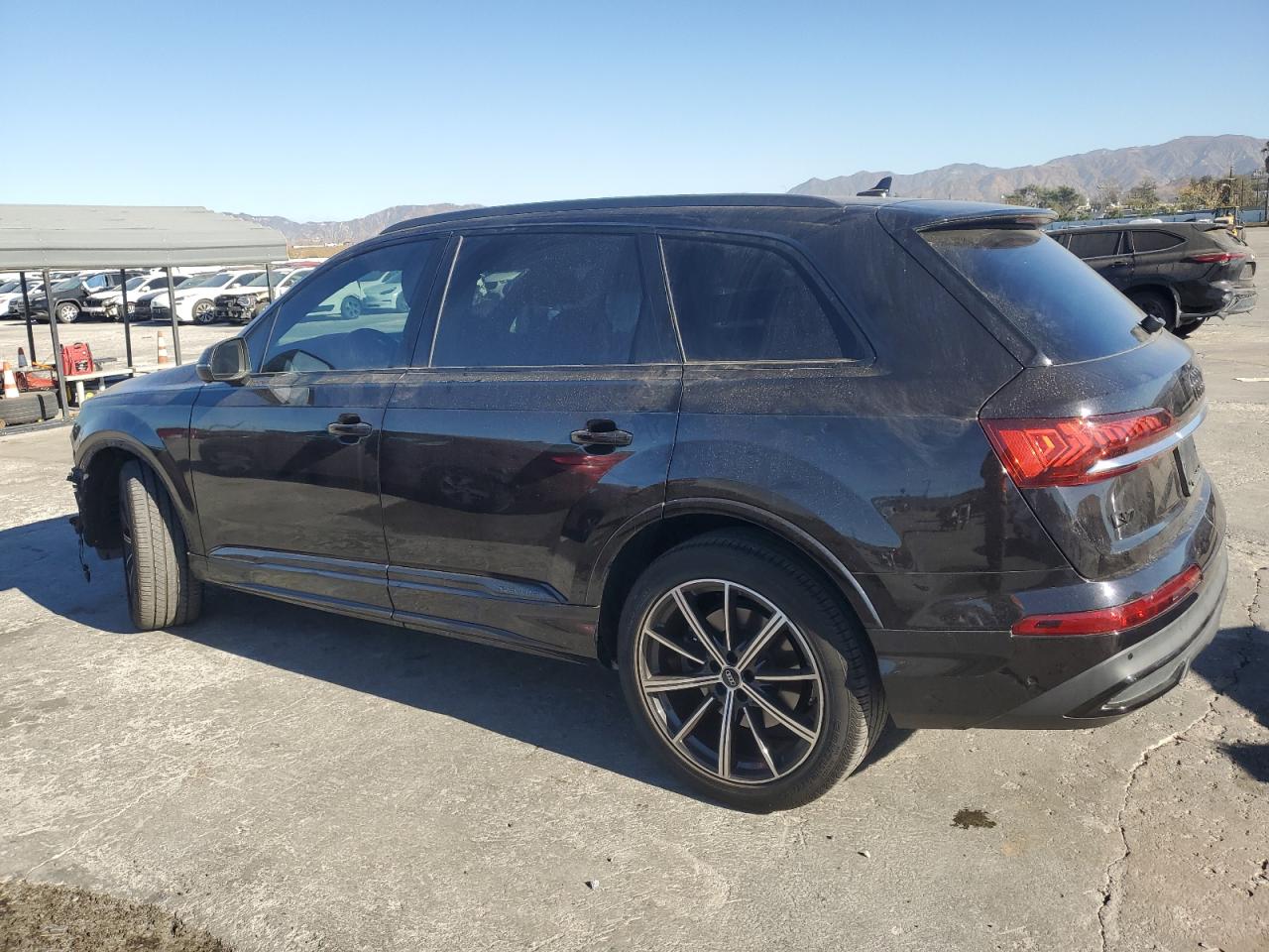 2021 Audi Q7 - Image 2